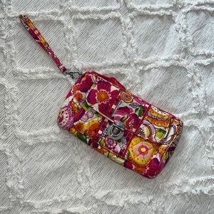 VERA BRADLEY wristlet
